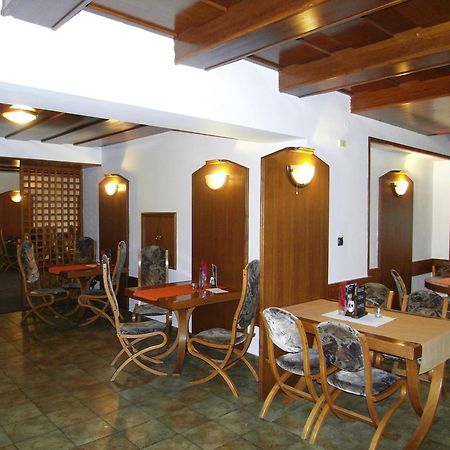 Penzion A Restaurace U Veterana Frenštát pod Radhoštěm Exteriör bild