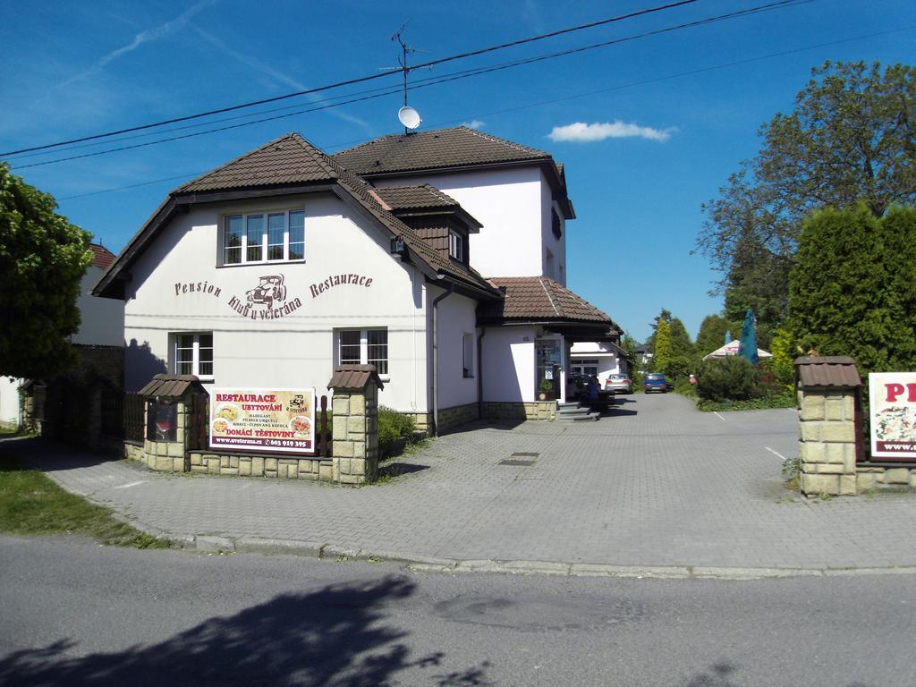 Penzion A Restaurace U Veterana Frenštát pod Radhoštěm Exteriör bild