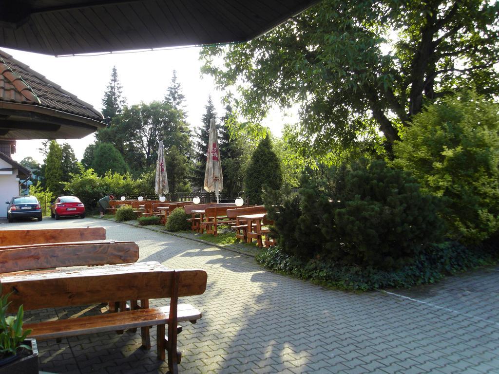 Penzion A Restaurace U Veterana Frenštát pod Radhoštěm Exteriör bild